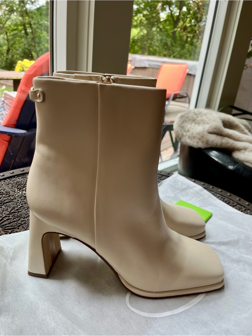 NEW SAM EDELMAN IRIE SQUARE TOE ANKLE BOOTIES IVORY LEATHER 8.5 - Picture 3 of 7